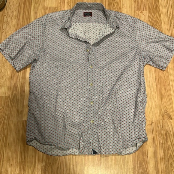 UNTUCKit large button down - Picture 4 of 4